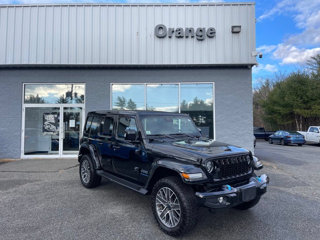 Used 2024 Jeep Wrangler High Altitude AWD/4WD image 8
