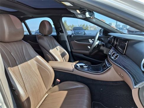 Used 2018 Mercedes-Benz E 300 image 21
