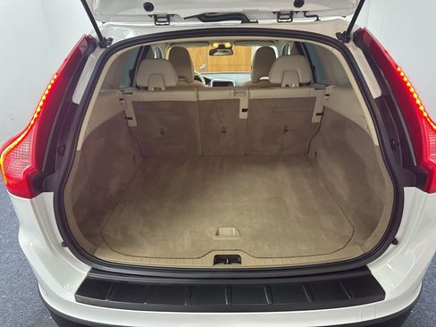 Used 2013 Volvo XC60 T6 AWD/4WD image 12