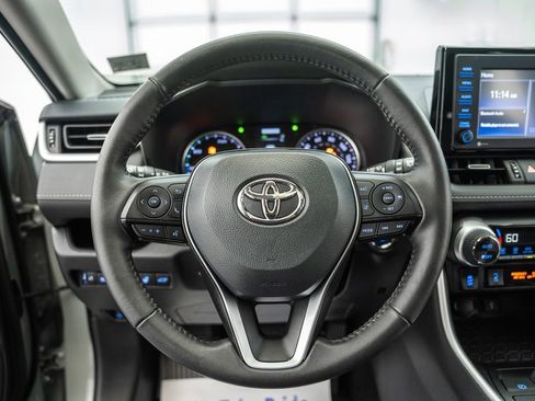 Used 2022 Toyota RAV4 XLE Premium AWD/4WD image 34