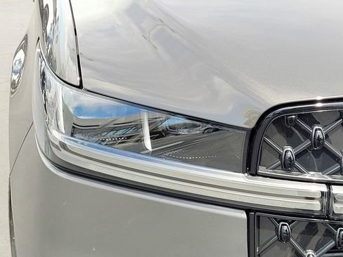 New 2026 Lincoln Navigator L Black Label AWD/4WD image 10