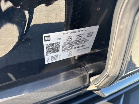 Used 2025 Cadillac Escalade Sport w/ LPO, ONYX Package image 38