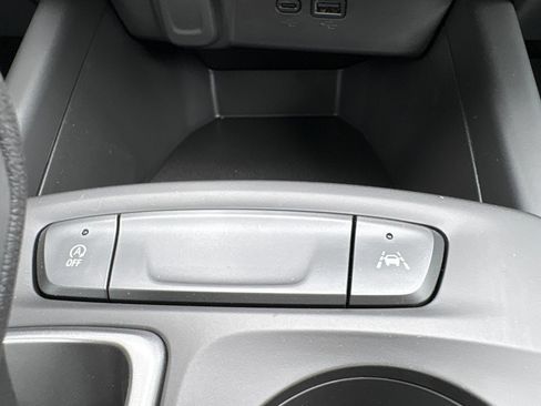 New 2026 Chevrolet Trax LS w/ LS Convenience Package FWD image 23