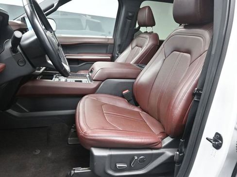 Used 2023 Ford Expedition Limited RWD image 16