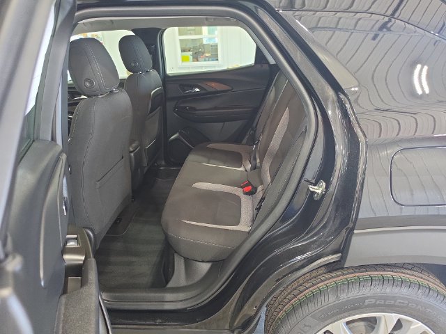 Used 2023 Chevrolet TrailBlazer LS FWD image 25