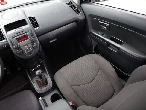Used 2011 Kia Soul FWD image 13