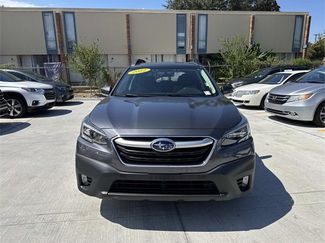 Used 2022 Subaru Outback Premium video 2