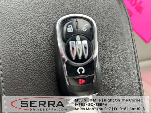 Used 2025 Buick Envista Preferred FWD image 27