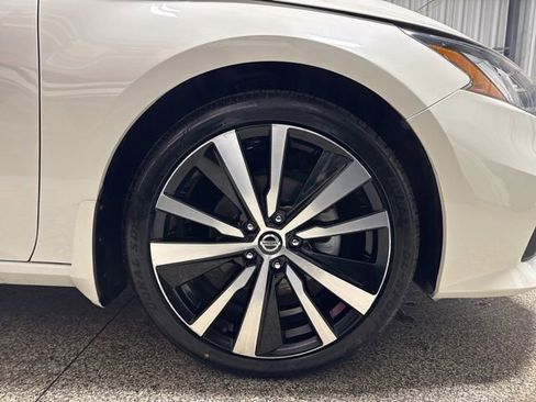 Used 2021 Nissan Altima 2.5 SR w/ SR Premium Package image 26