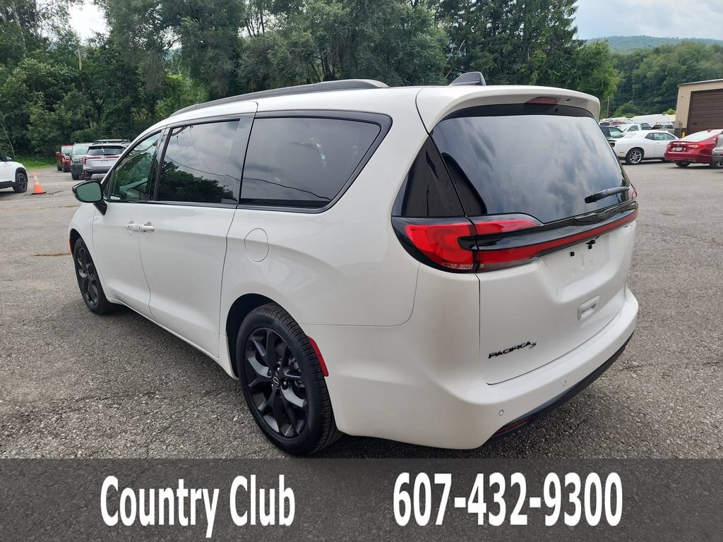 New 2026 Chrysler Pacifica Select w/ S Appearance Package FWD image 6