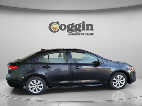 Used 2020 Toyota Corolla LE image 5