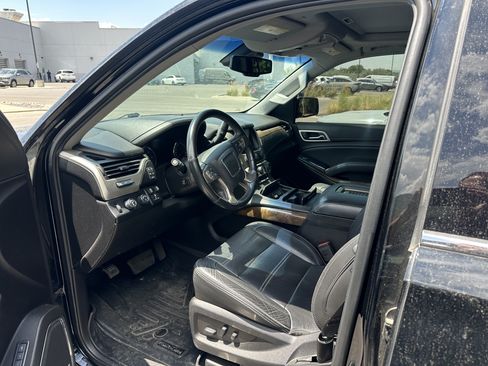 Used 2019 GMC Yukon Denali w/ Denali Ultimate Package AWD/4WD image 5