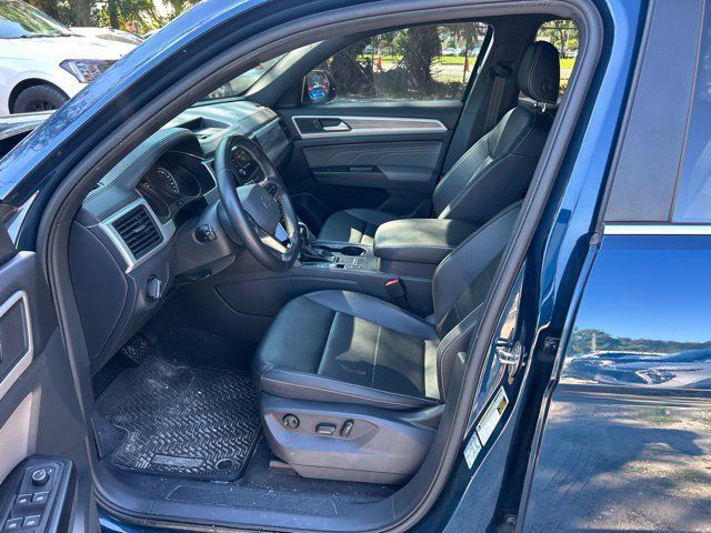 Used 2021 Volkswagen Atlas Cross Sport SE FWD image 5