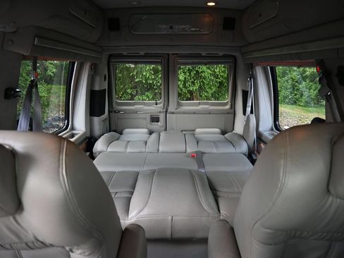 Used 2006 Ford E-150 and Econoline 150 RWD image 8