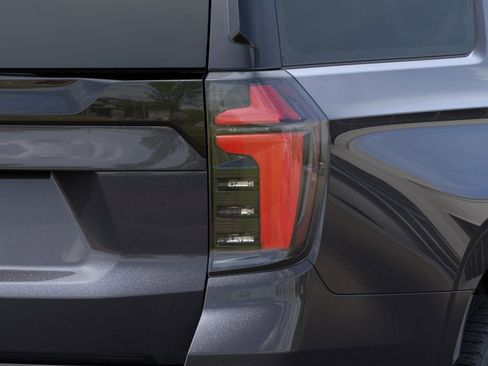 New 2026 Chevrolet Suburban LS image 35