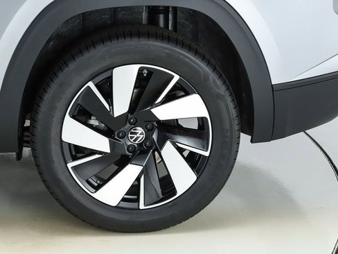 New 2026 Volkswagen Atlas Cross Sport SE AWD/4WD image 45
