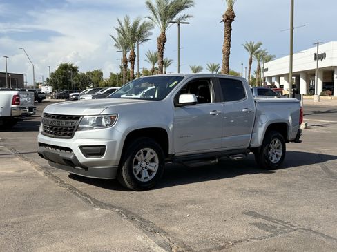 Used 2019 Chevrolet Colorado LT RWD image 2