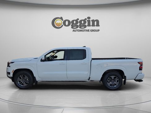 Certified 2026 Nissan Frontier SV w/ All-Weather Content Package RWD image 2