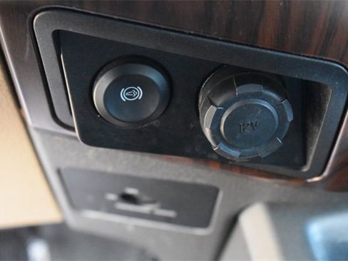 Used 2015 Ford F350 Lariat w/ Chrome Package image 28