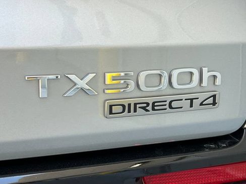 Used 2025 Lexus TX 500h AWD w/ Technology Package image 18