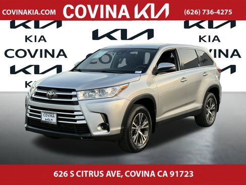 Used 2019 Toyota Highlander LE image 4