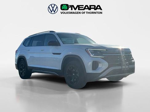 New 2026 Volkswagen Atlas Peak Edition image 7