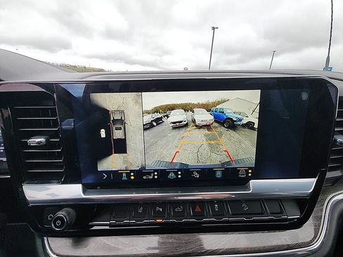 Used 2024 Chevrolet Silverado 3500 LTZ w/ LTZ Convenience Package image 23