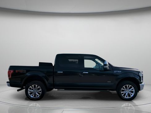 Used 2015 Ford F150 Lariat w/ Equipment Group 502A Luxury image 31