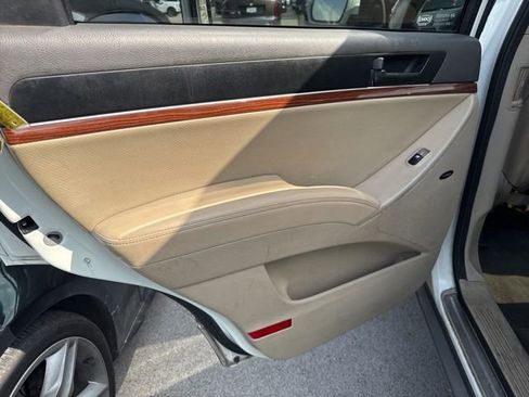 Used 2010 Hyundai Veracruz Limited image 9