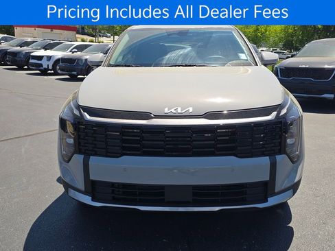 New 2026 Kia Sportage EX FWD image 8