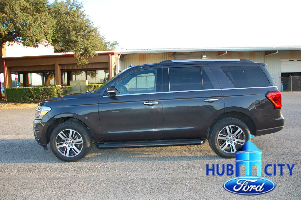 Used 2024 Ford Expedition Limited RWD image 2