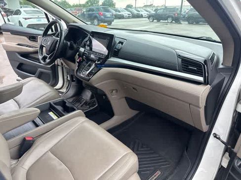 Used 2018 Honda Odyssey Elite image 25