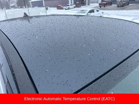 Used 2022 Ford Escape SE w/ Convenience Package image 10