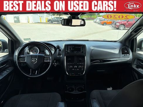 Used 2020 Dodge Grand Caravan SE FWD image 25