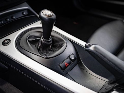 Used 2007 BMW M Roadster image 32