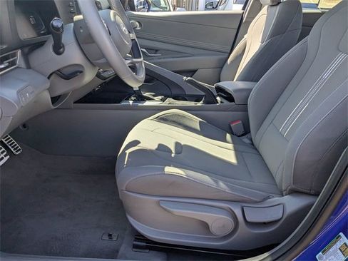 Used 2025 Hyundai Elantra Sport image 11