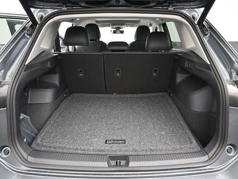 New 2026 Volkswagen Tiguan SE AWD/4WD image 12
