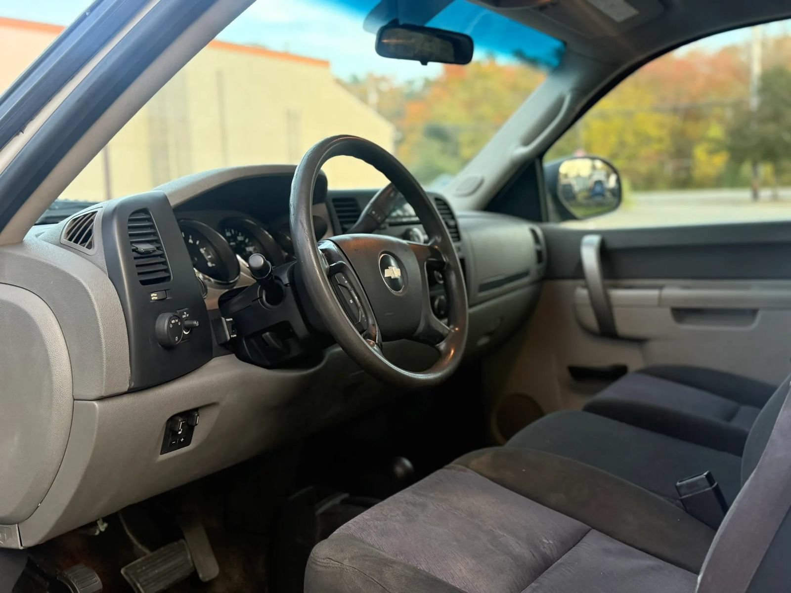 Used 2011 Chevrolet Silverado 2500 W/T w/ Snow Plow Prep Package AWD/4WD image 11