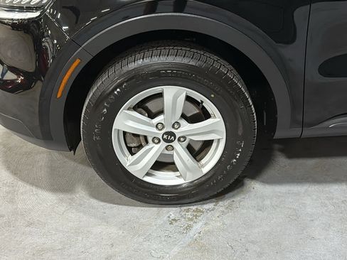 Used 2021 Kia Sorento LX AWD/4WD image 8
