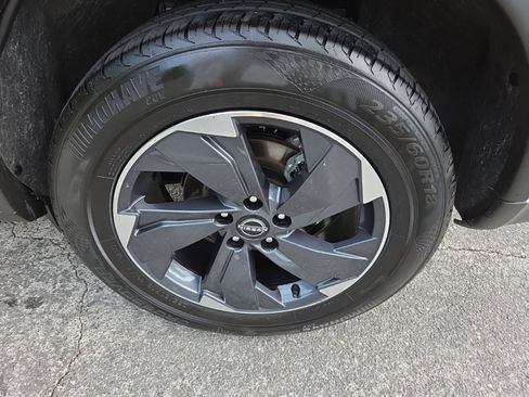 Certified 2025 Nissan Rogue SV FWD image 13