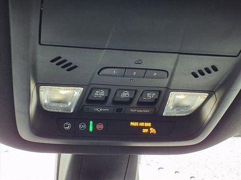 Used 2023 Buick Enclave Essence w/ Experience Buick Package image 16