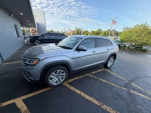 Used 2021 Volkswagen Atlas Cross Sport SE w/ Panoramic Sunroof Package AWD/4WD image 9