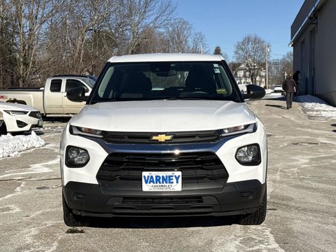 Used 2023 Chevrolet TrailBlazer LS image 2