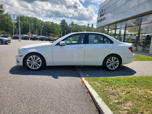 Used 2014 Mercedes-Benz C 300 4MATIC Sedan image 2