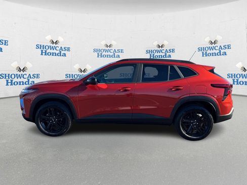Used 2024 Chevrolet Trax ACTIV w/ Sunroof Package image 4
