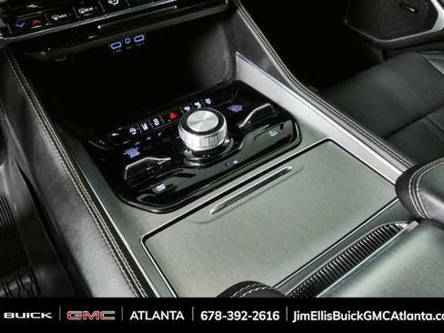 Used 2024 Jeep Wagoneer L Series II w/ Convenience Group I AWD/4WD image 18