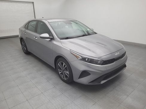Used 2024 Kia Forte LXS FWD image 13