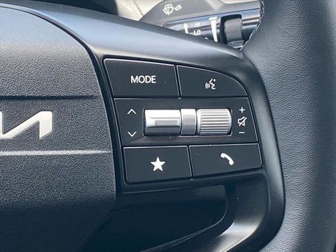 Used 2025 Kia K4 EX FWD image 8