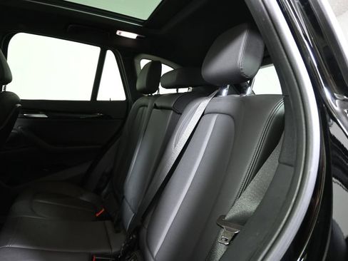 Used 2019 BMW X1 xDrive28i w/ Convenience Package AWD/4WD image 6