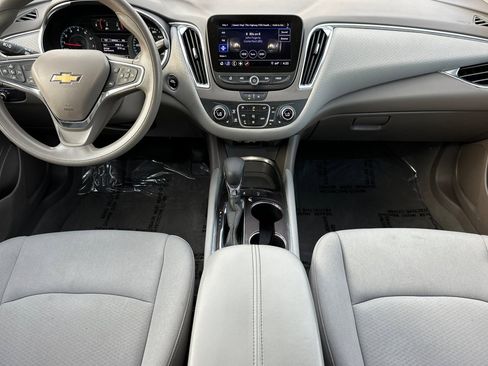 Used 2021 Chevrolet Malibu LT image 14